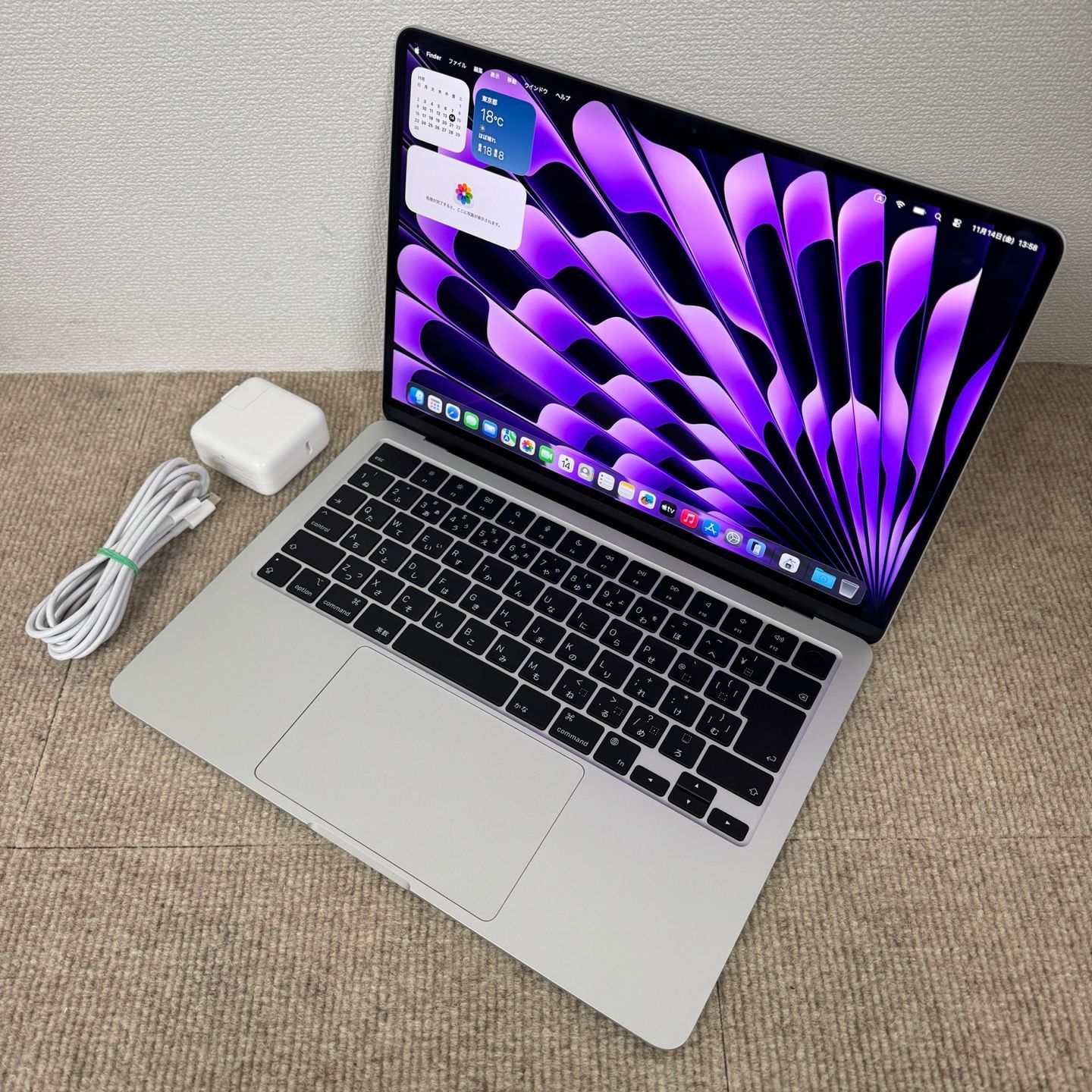 美品】Apple MacBook Air 13(2022, A2681) M2 / RAM 16GB / SSD 512GB