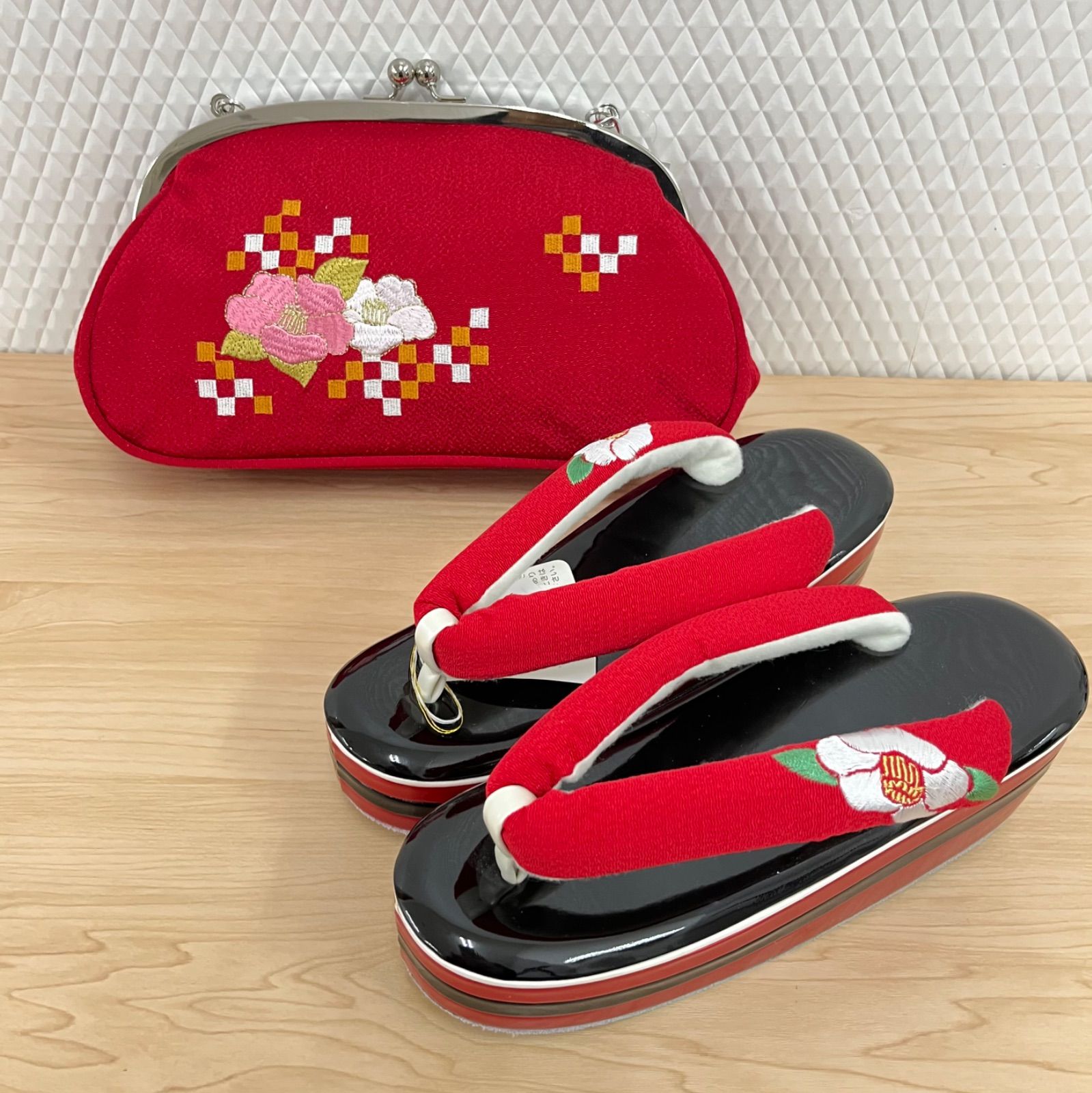 赤ちりめん地 紅白椿 フリーサイズ zb-001