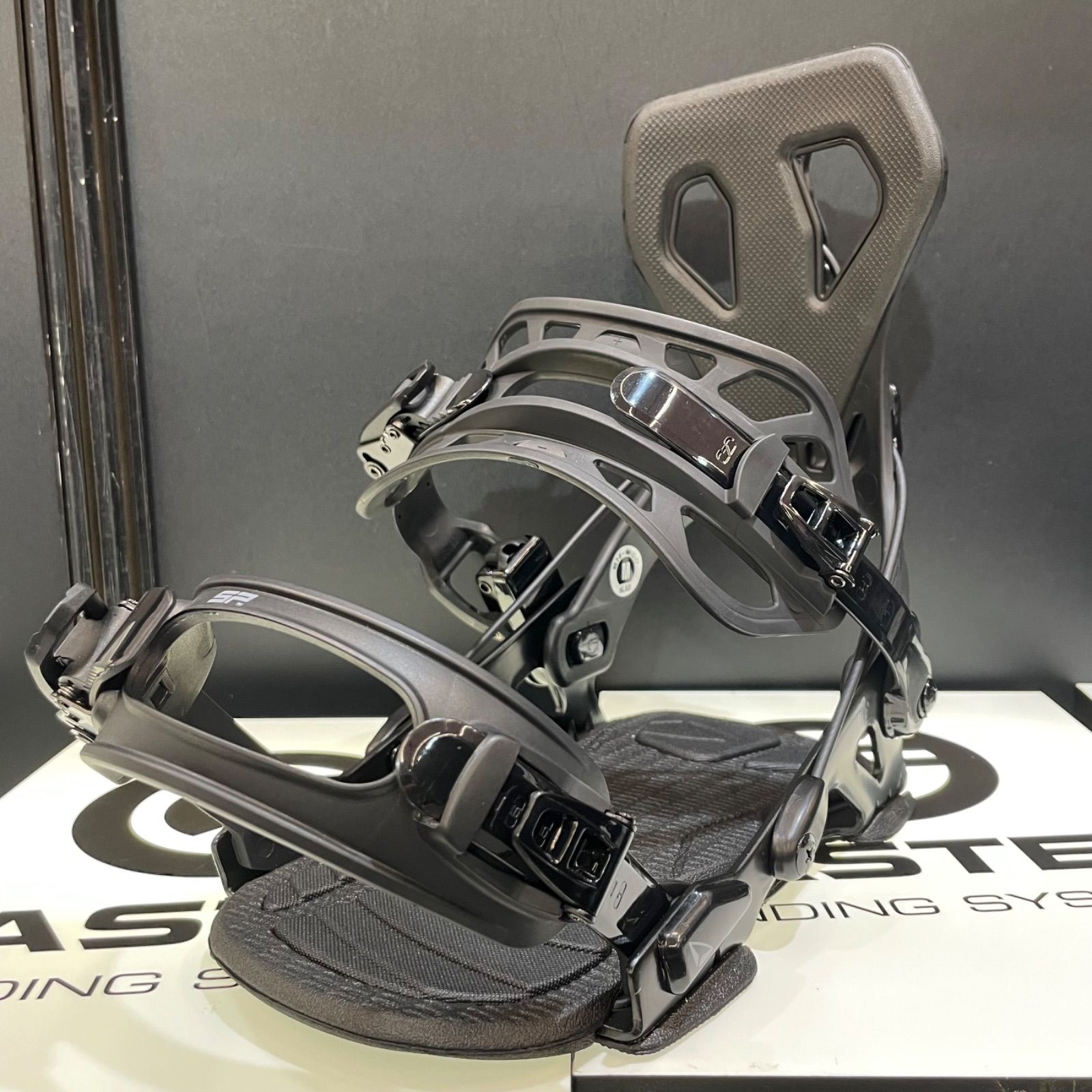 25-26 SP bindings CORE black 【公式通販】