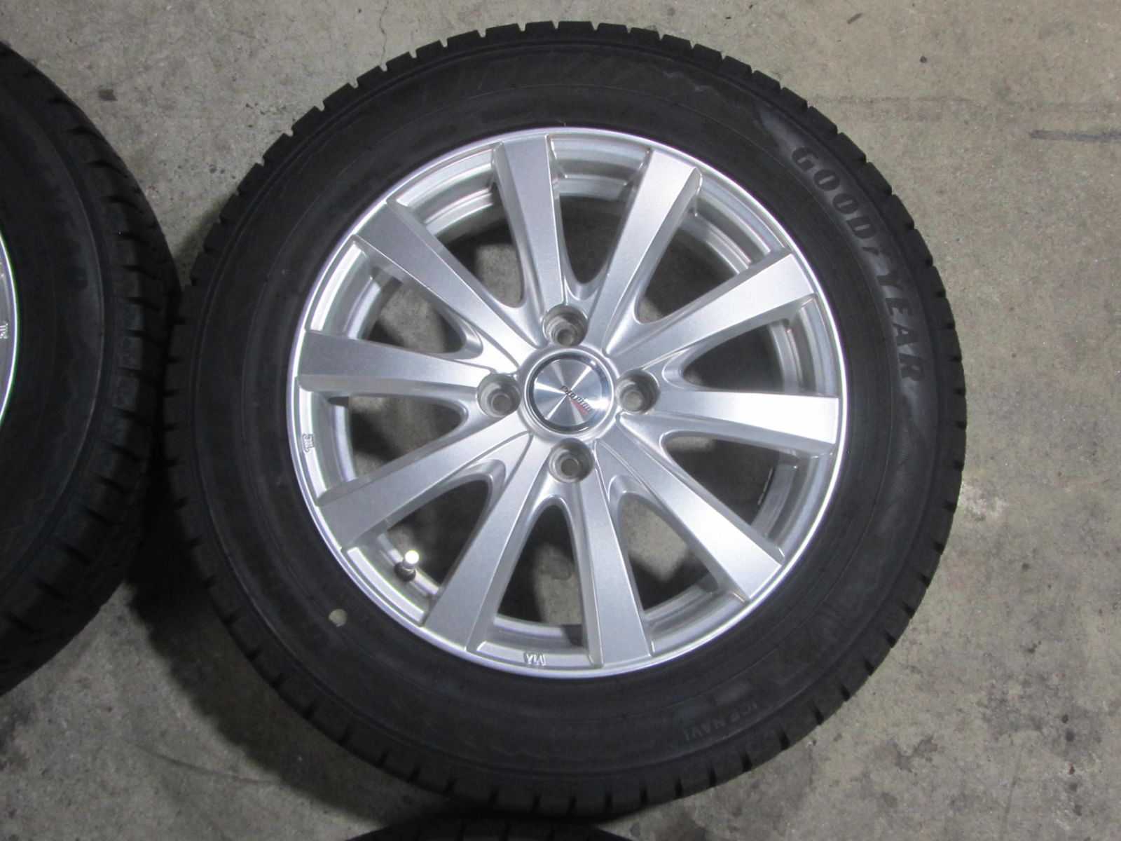 アイスナビ8 カローラフィールダー外し