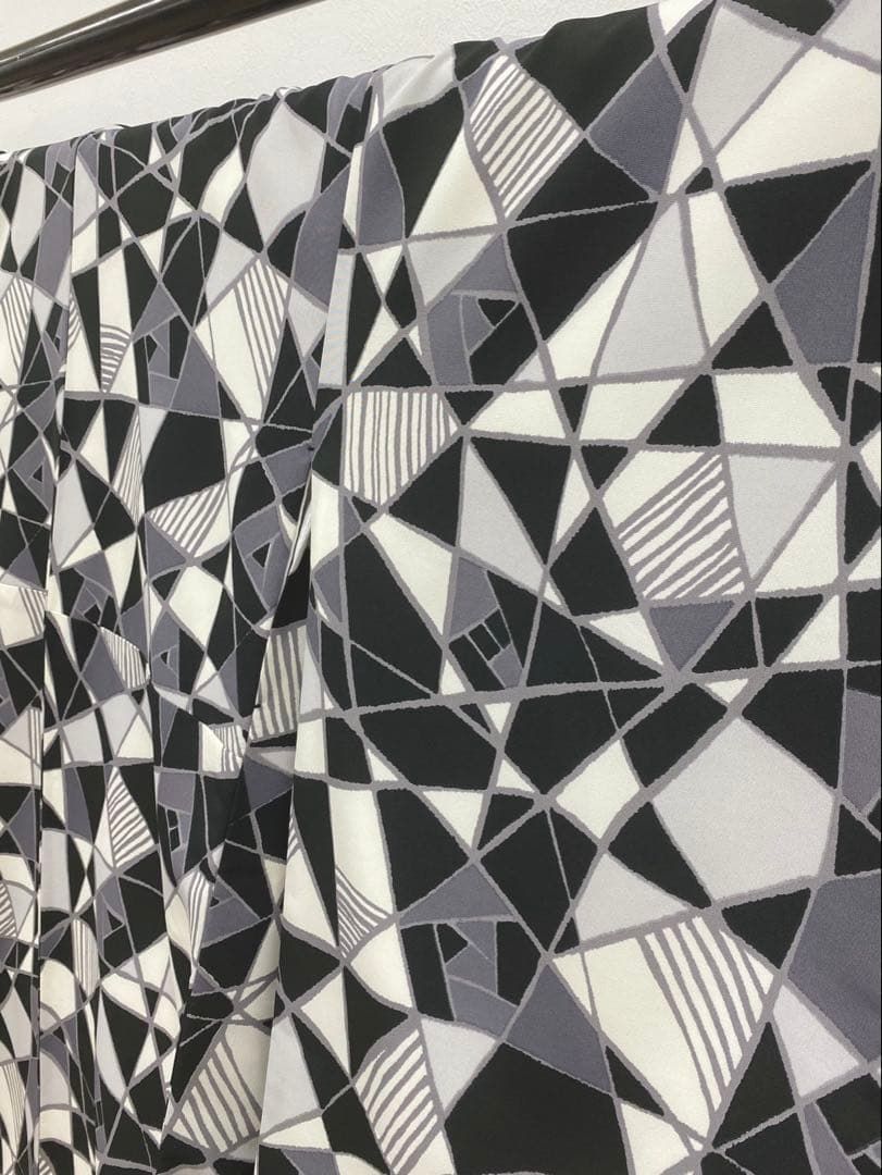  二尺袖 ポリエステル着物 袴用 幾何学模様 MOP 469 振袖 着物