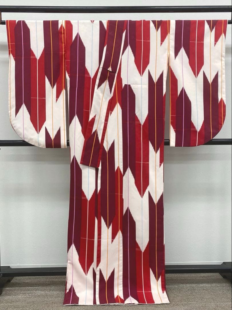  二尺袖 ポリエステル着物 矢羽根 袴向き 振袖 着物