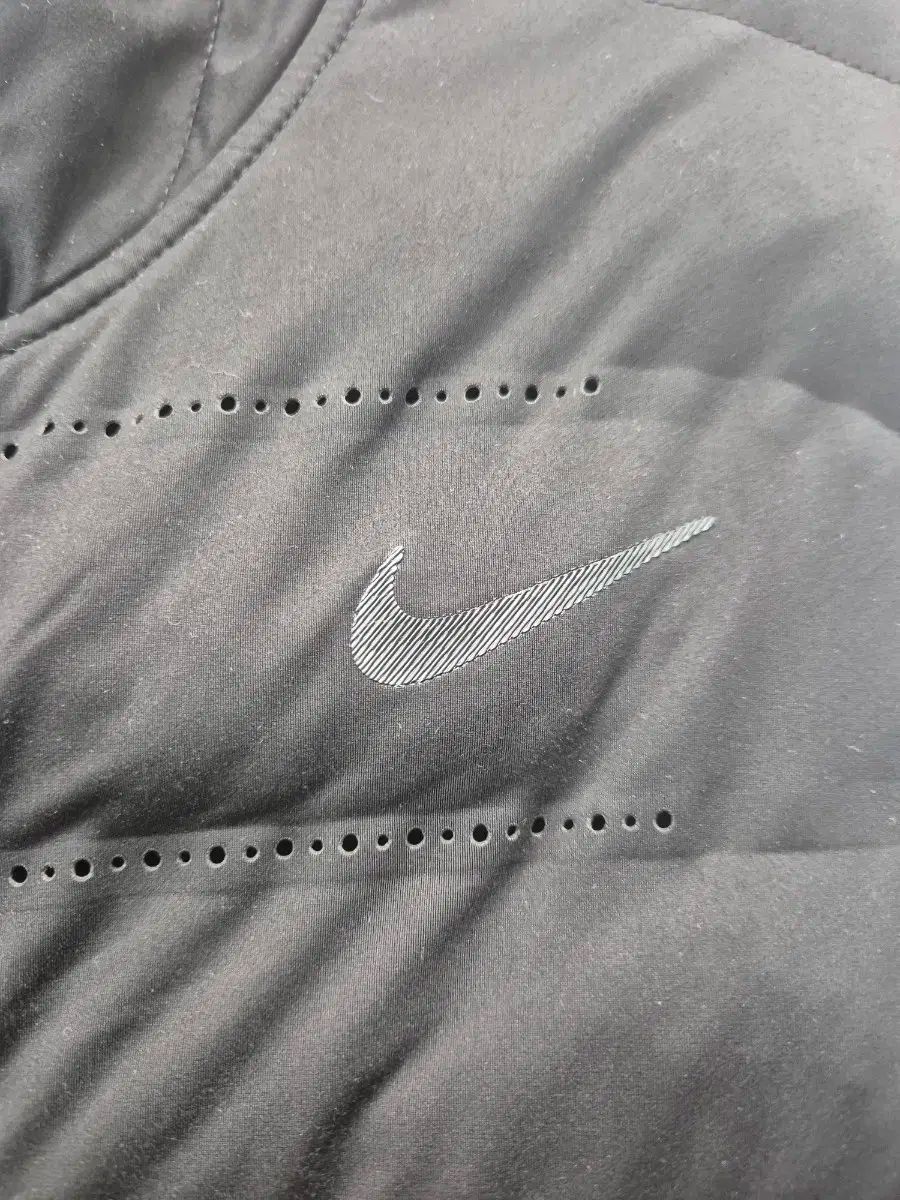 ナイキ エアロロフト ベスト 55