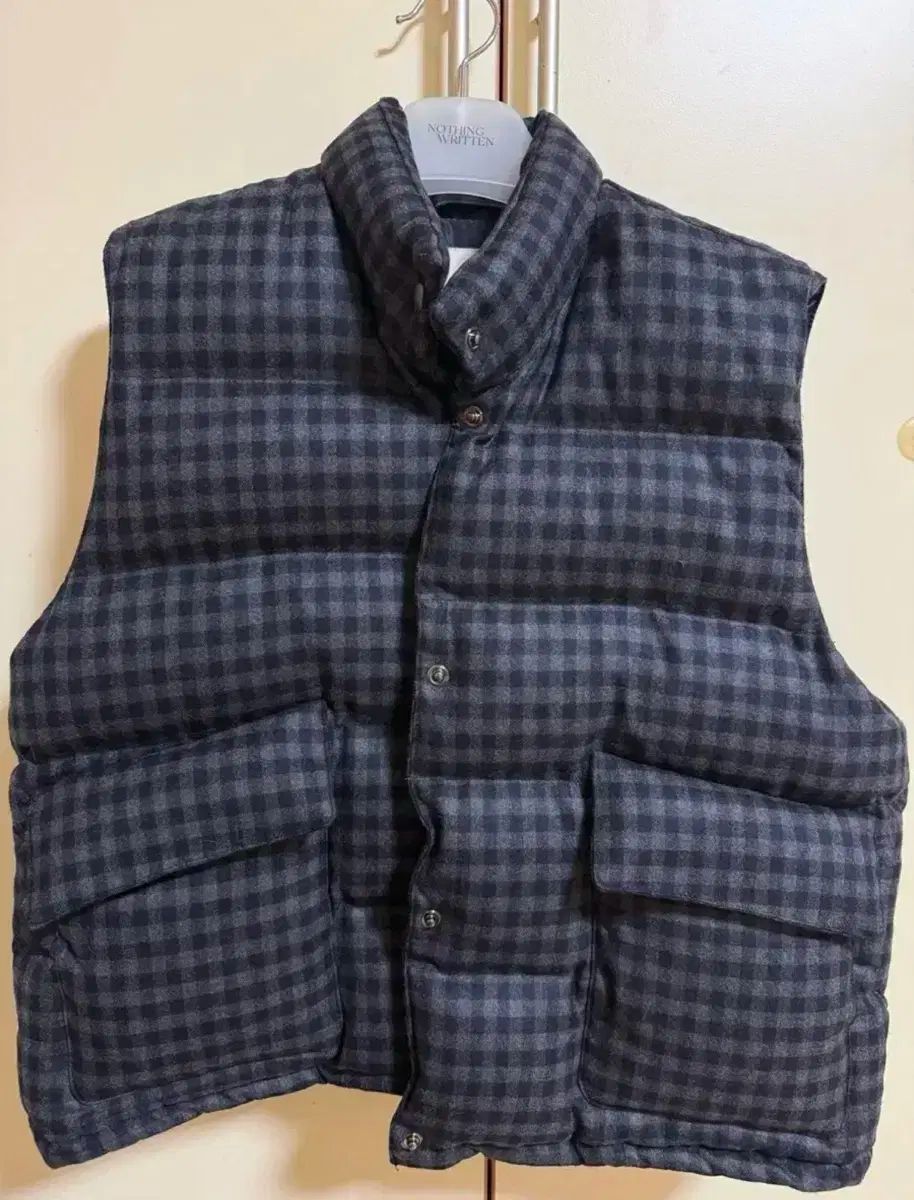 ナッシングリトゥン パファー ベスト