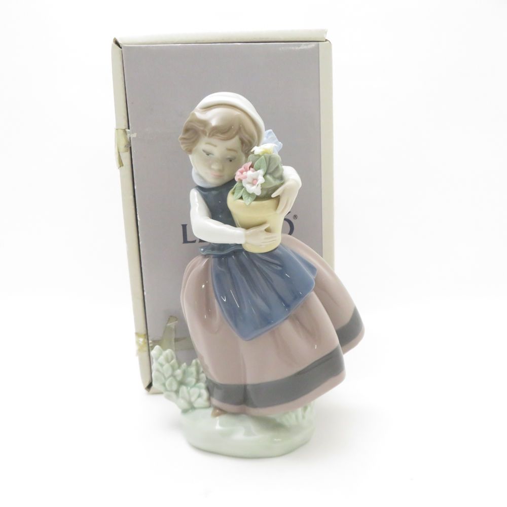LLADRO リヤドロ 5223 春が来た フィギュリン 置物 陶器人形 花 少女 女の子 インテリア SC9347G2