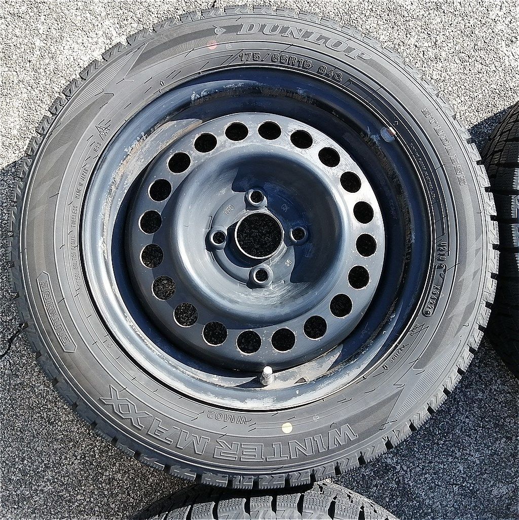 15インチ 鉄ホイールスタッドレスタイヤ付