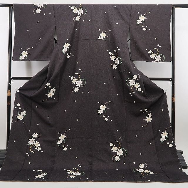  ❁tomihisa❁ 百合 雪輪 銀通し 着物 正絹 古典を仰いで和を照らす 創作着物で視線を釘付け 仕付け糸付 トールサイズ 小紋 7154 小紋 着物