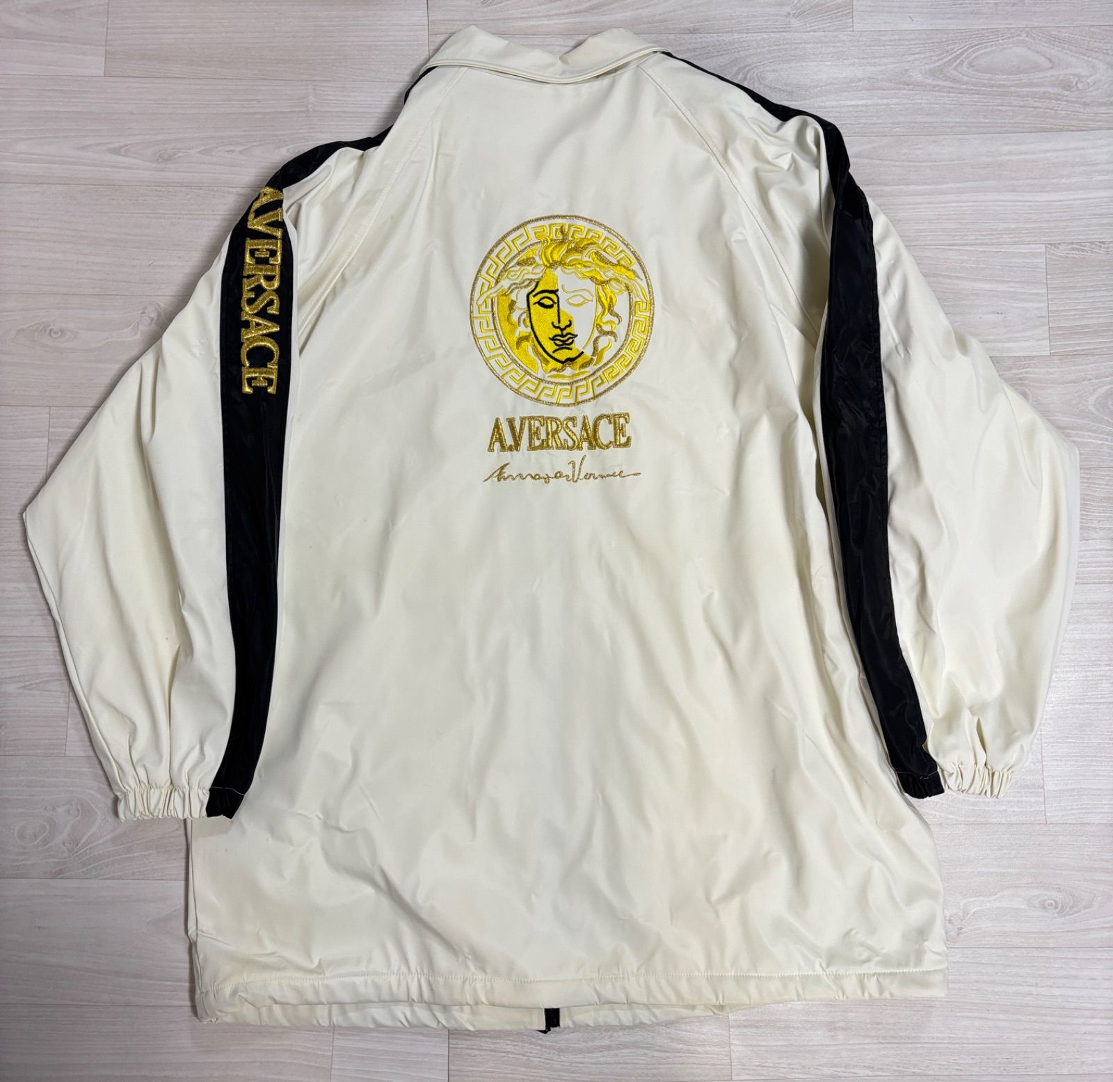 A.VERSACE ヴェルサーチ コート メデューサ 刺繍 ヴィンテージ - メルカリ