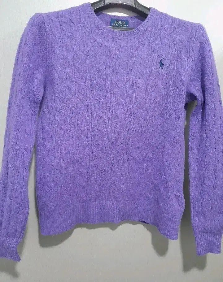 パープル ケーブル編みニット