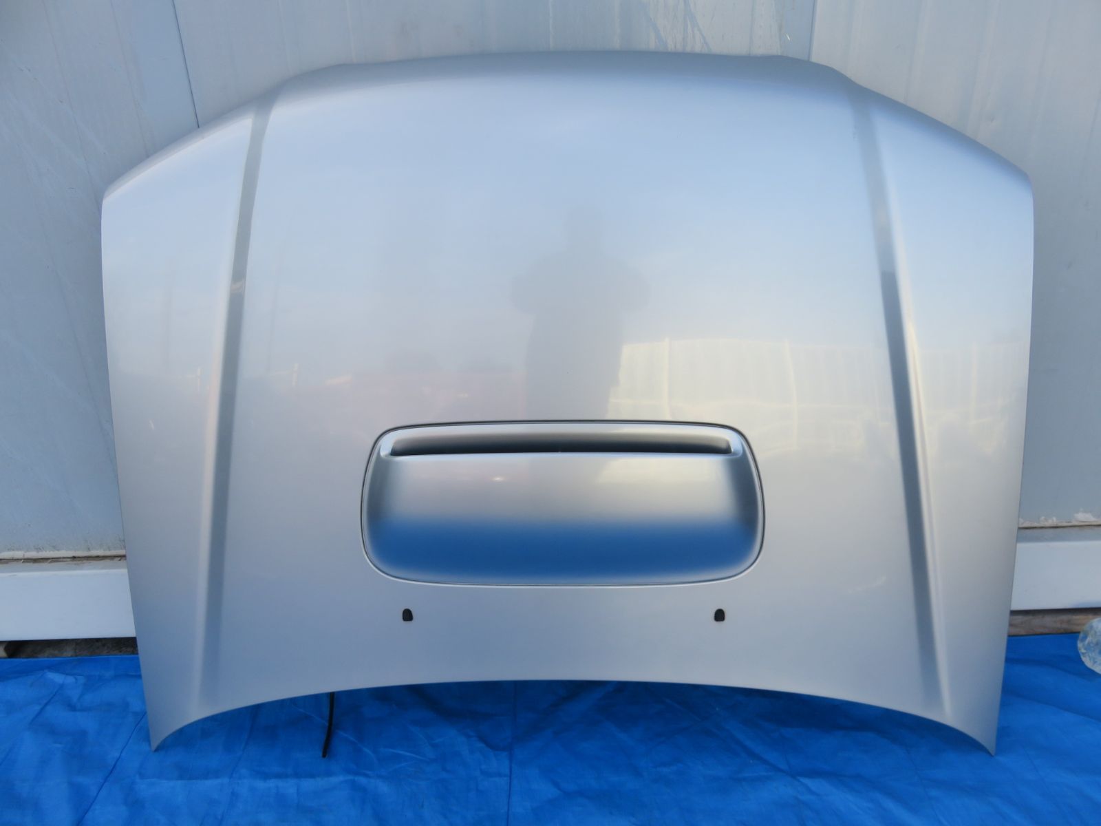 絹本 掛け軸 淡彩水墨画【蓬莱山図】 作者【湖 配送 舟 】 軸先木