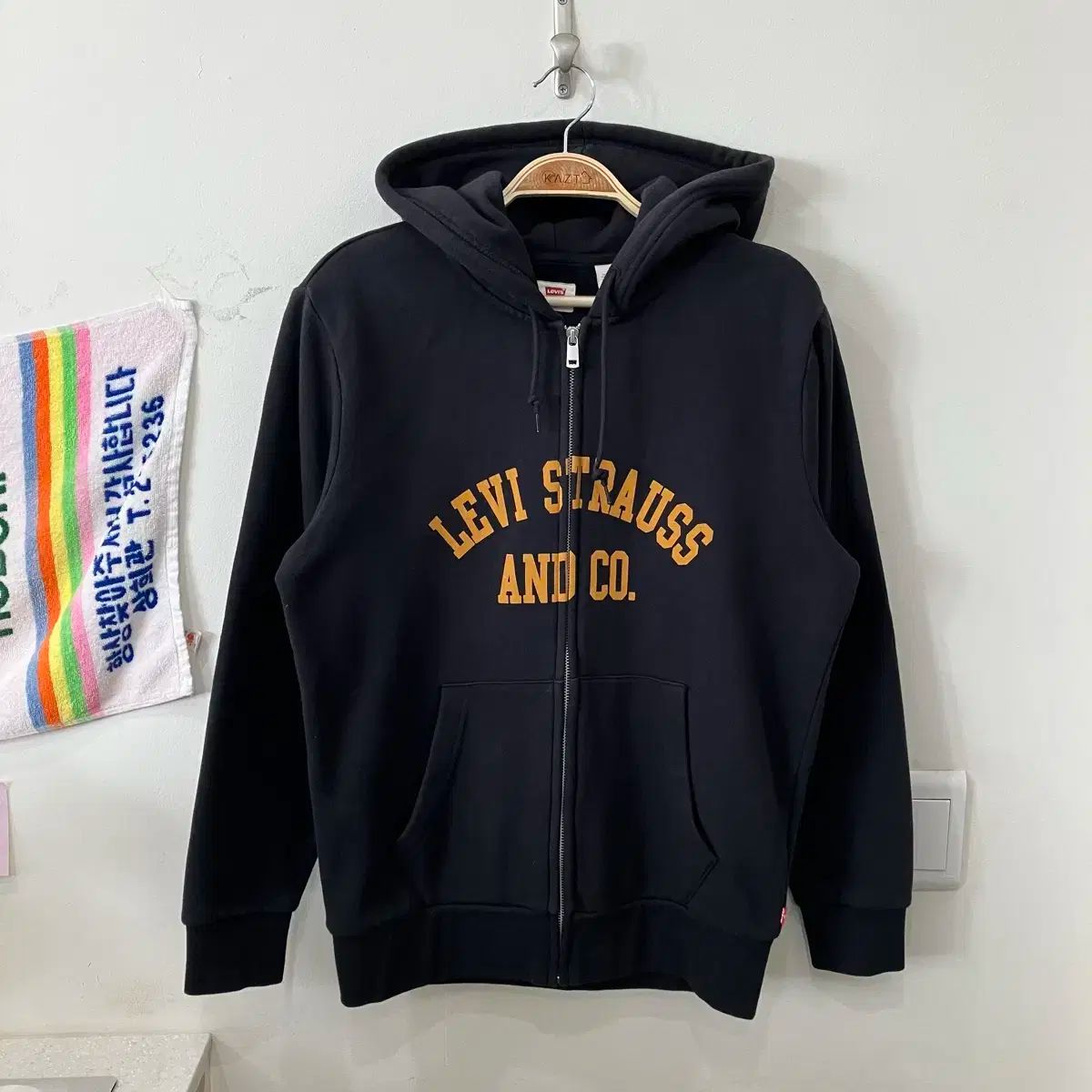 148 リーバイス フーディー ジップアップ