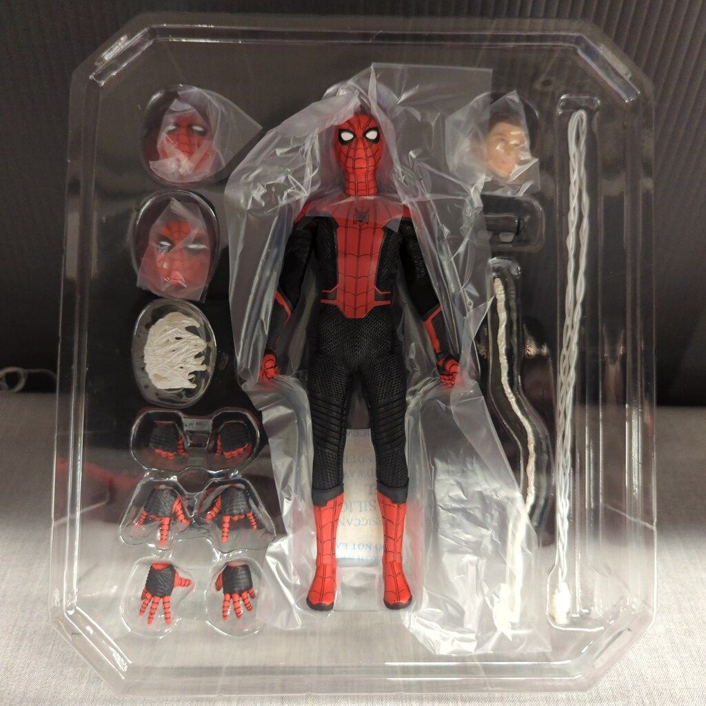 MEZCO TOYZ ONE 12 COLLECTIVE 本物 スパイダーマンファーフロムホーム
