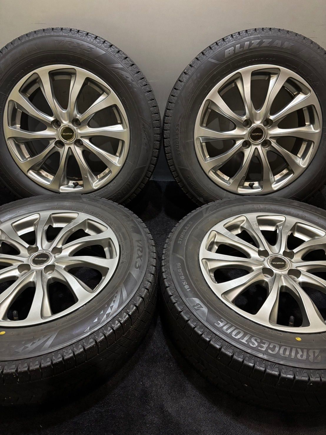 195 65 R 16 VRX 3 16インチ 6 J 40 100 4 H スタッドレス 4本 ライズ ロッキー 南3 K 720