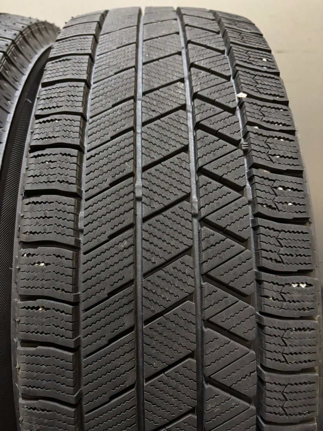  195 65 R 16 VRX 3 16インチ 6 J 40 100 4 H スタッドレス 4本 ライズ ロッキー 南3 K 720 16インチ タイヤ ホイールセット