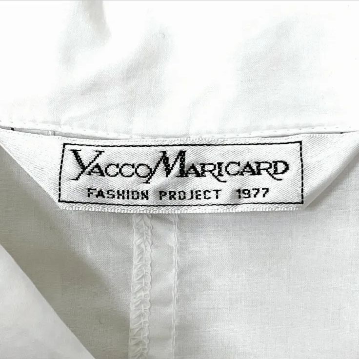 YACCOMARICARD ヤッコマリカルド ピンタック 半袖シャツ ブラウス 白