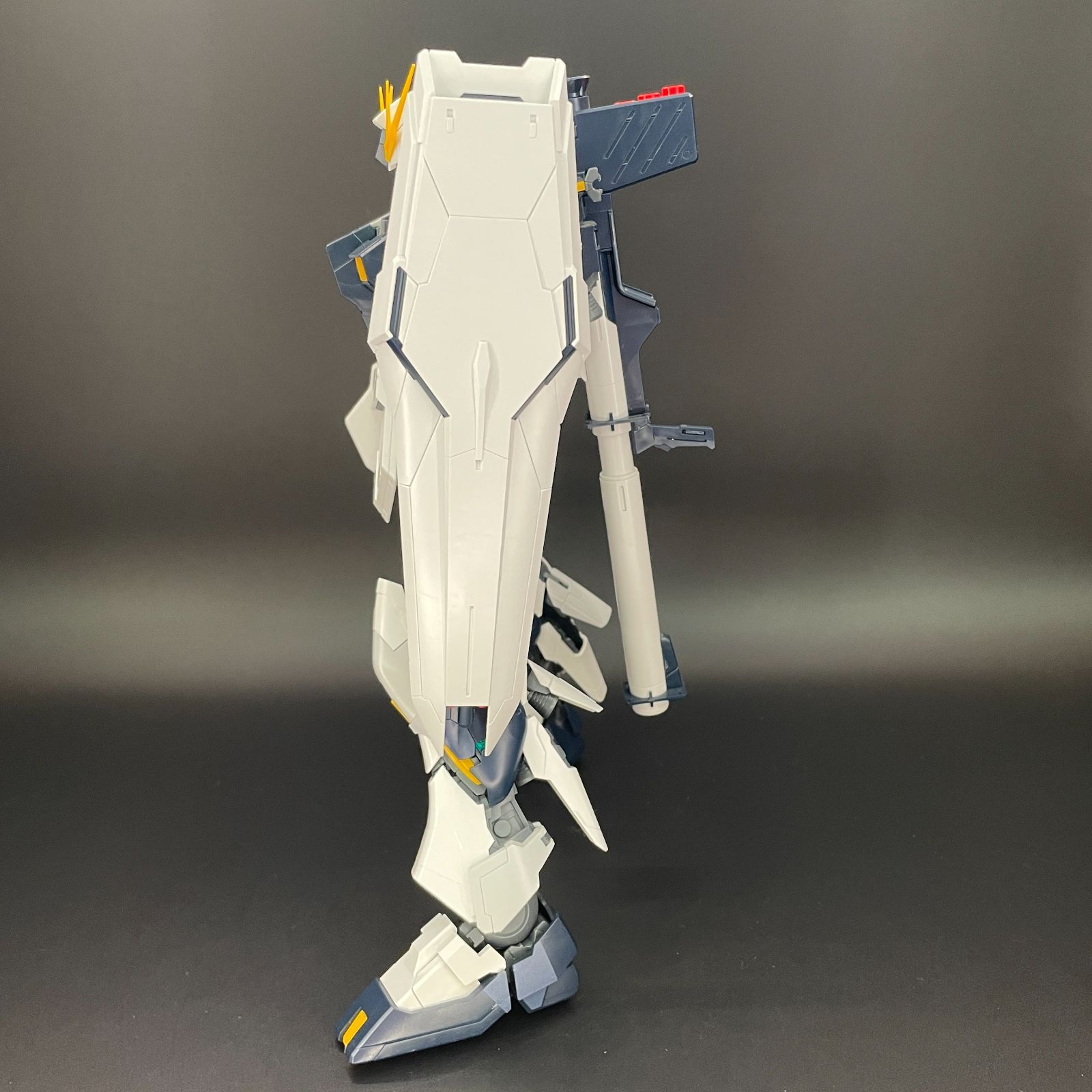 ガンプラ【中古品/破損、ファンネル欠品】 MG 1/100 νガンダム Ver.ka