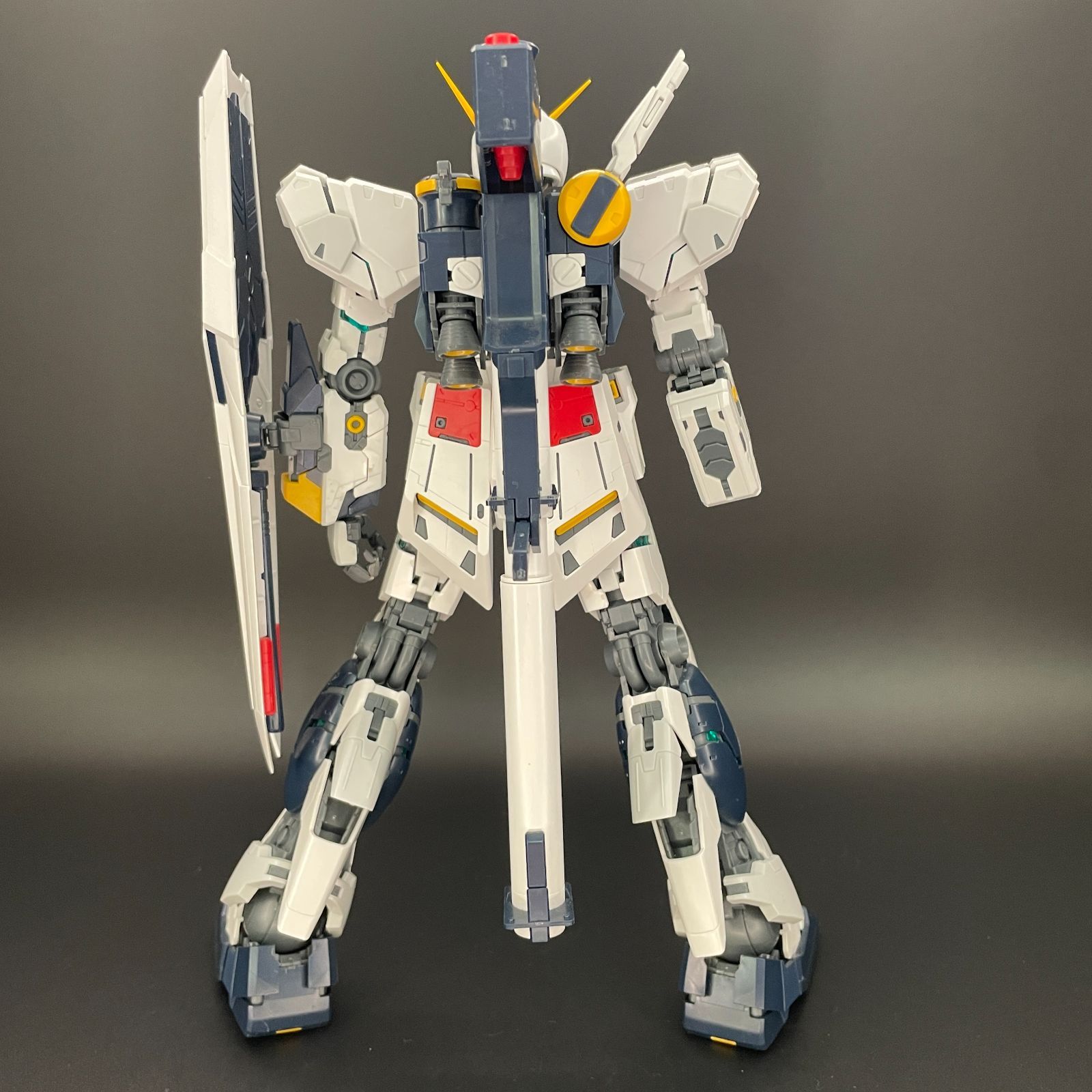 ガンダム、ザブングル1/100スケールモデル　MGなど4体　ジャンク品 ガンプラ【中古品/破損、ファンネル欠品】 MG 1/100 νガンダム Ver.ka