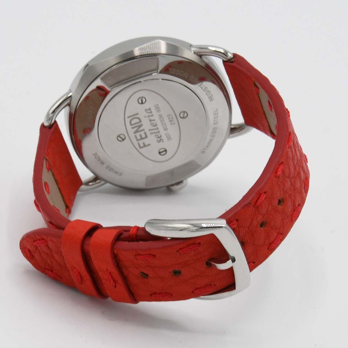 FENDI 腕時計 クォーツ 赤 FENDI（腕時計 ・ レッド/赤色系）のフリマアイテム一覧