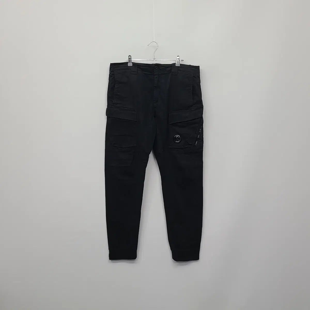 C.P. COMPANY シーピーカンパニー ウォッシュ カーゴ ジョガーパンツ ブラック 50