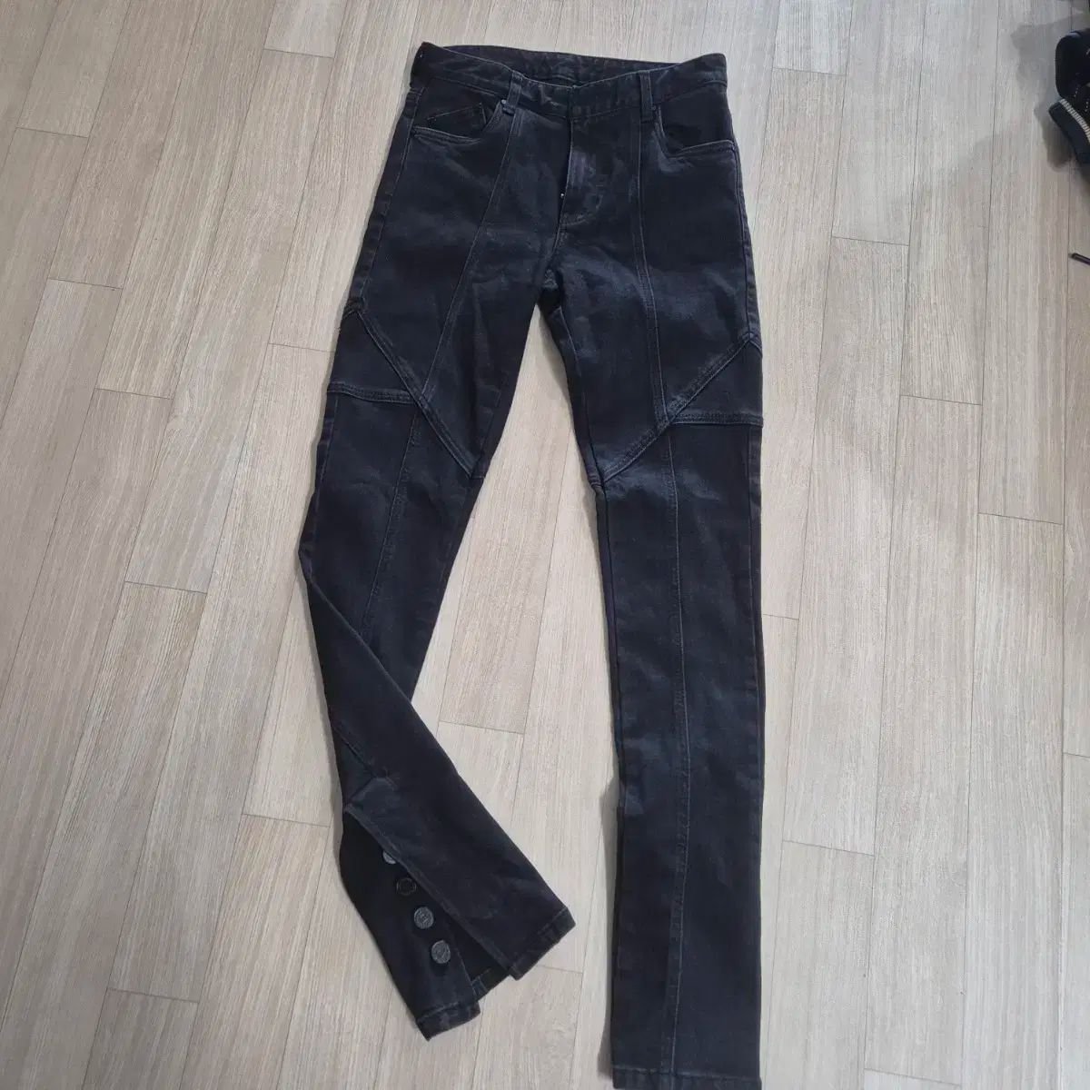 WOOYOUNGMI ウーヨンミ ブラック デニム スティッチ ボタン パンツ