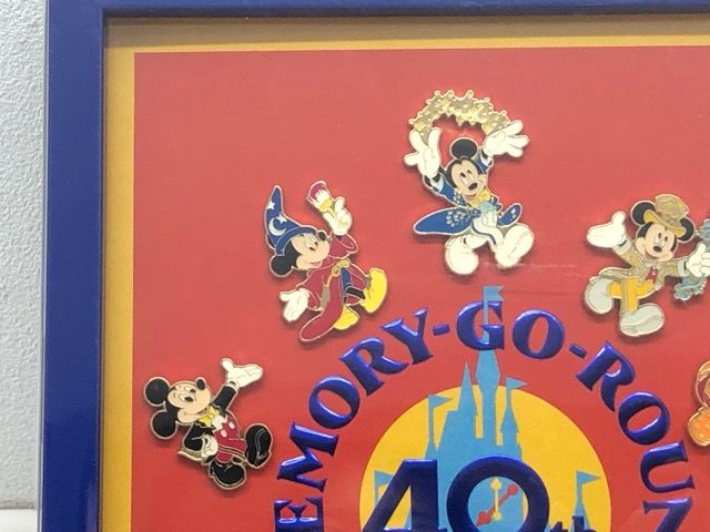 ディズニー40周年 フレーム付きピンバッジセット ぬいぐるみセット、ウォッチ、フレーム付きピンバッジセット！東京
