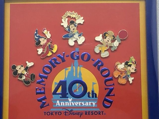 ディズニー40周年 フレーム付きピンバッジセット ぬいぐるみセット、ウォッチ、フレーム付きピンバッジセット！東京