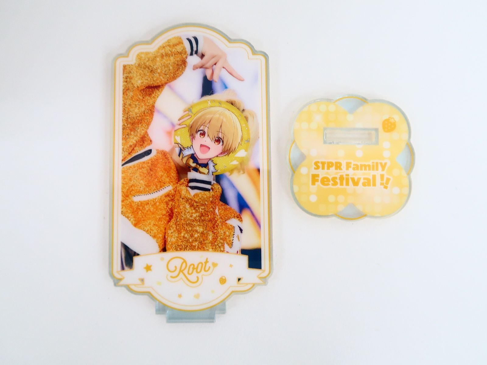 8点セット るぅと アクリルスタンド/缶バッジ付きロゼット/マグネット