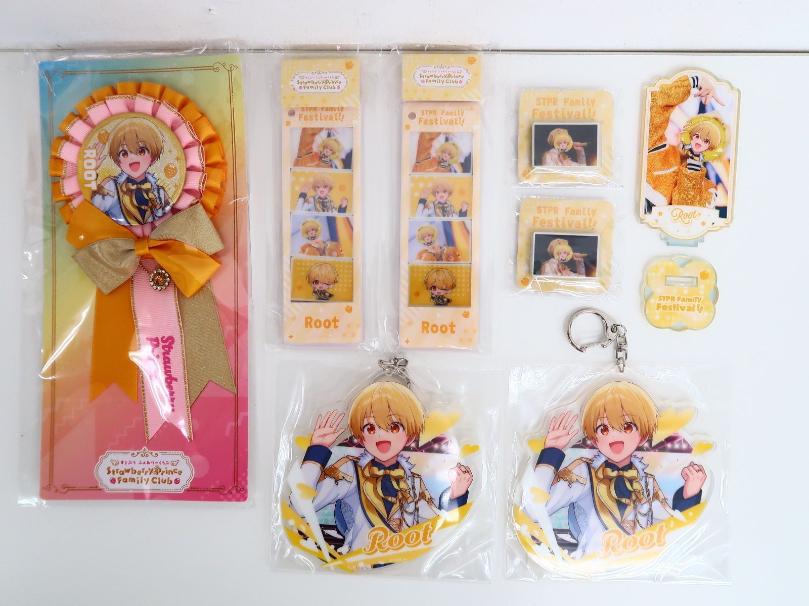 8点セット るぅと アクリルスタンド/缶バッジ付きロゼット/マグネット