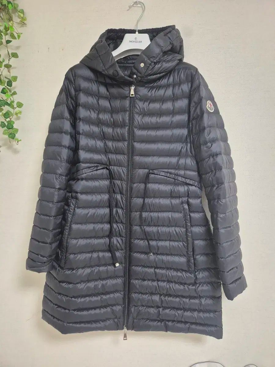 モンクレール ベル ダウン 4 お早めにどうぞ