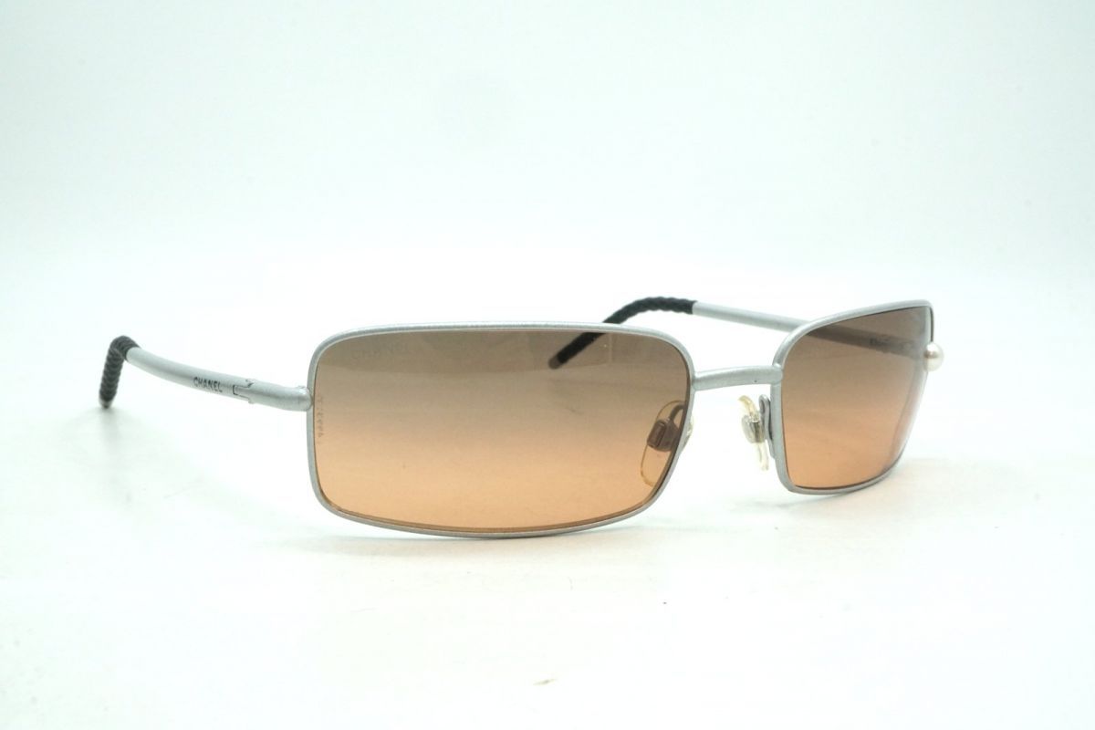 シャネル 58 17 120 サングラス アイウェア 4075-H パール装飾 メタルフレーム スクエア 銀 シルバー CHANEL 4423 k