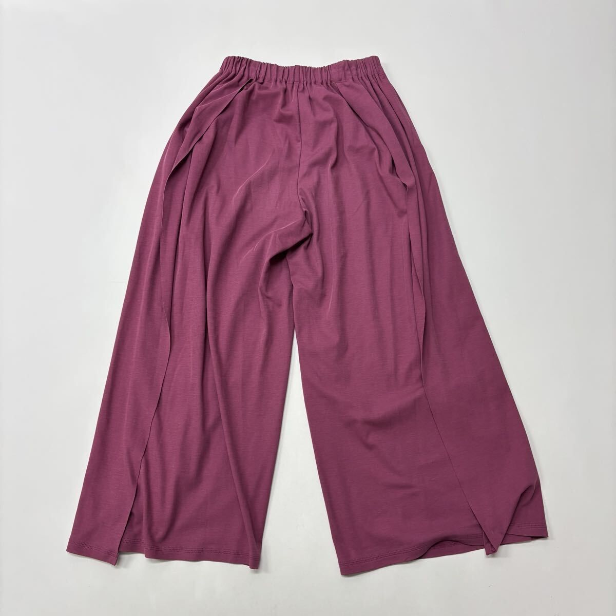 新品タグ付き　パンツセット　ヨーガンレールウールタンブラーセットアップ　ベージュ JURGEN LEHL ヨーガンレール カットソー & ワイド デザイン パンツ