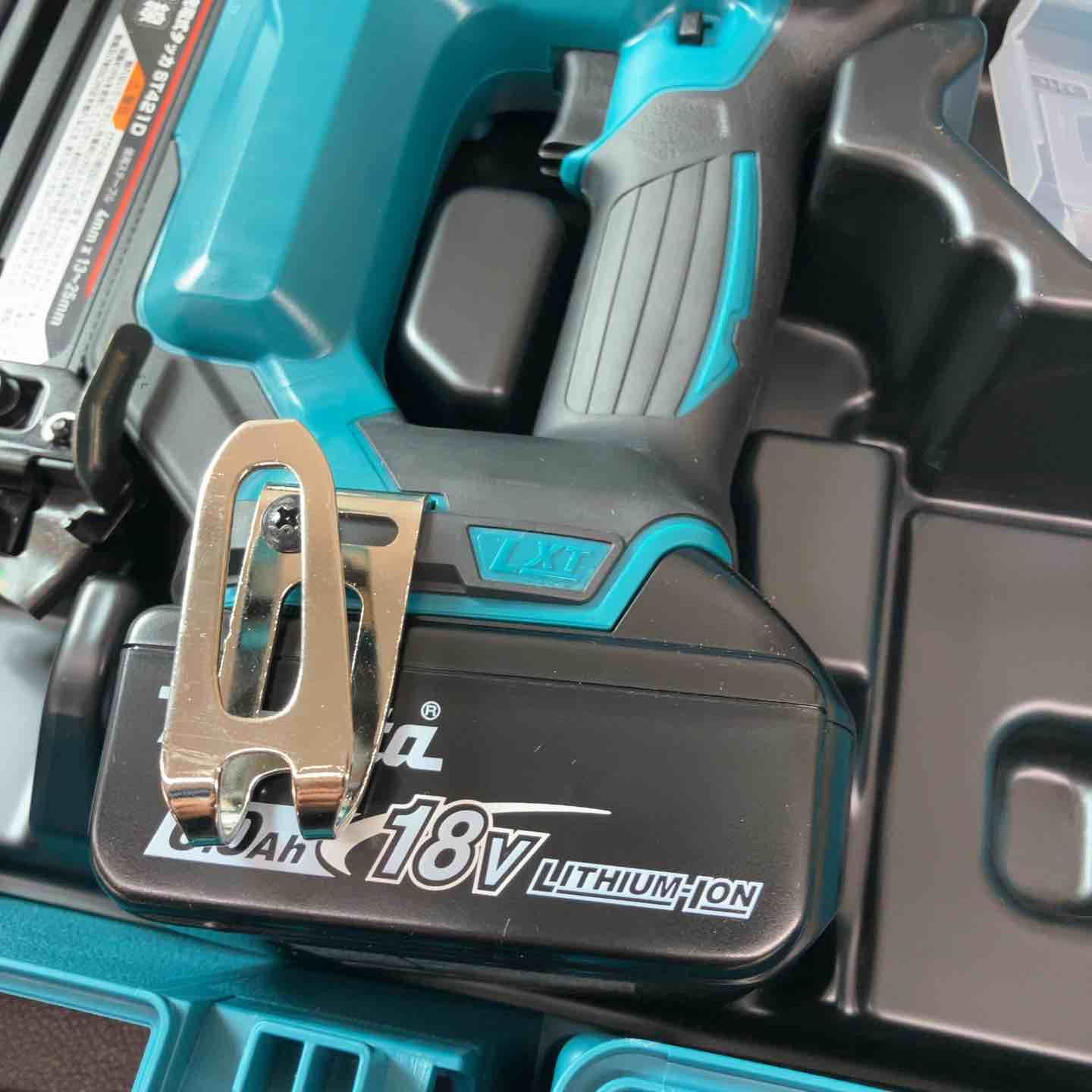 店頭 マキタ makita 18V コードレスタッカ ST421DRG フルセット品 東大和店