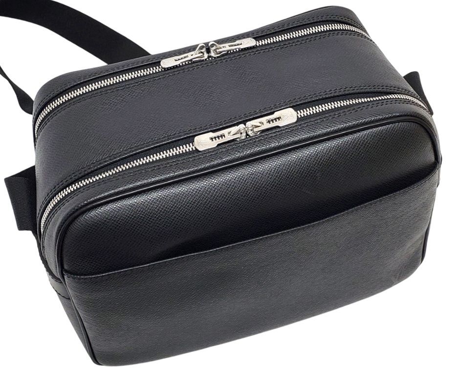 ルイヴィトン タイガ ショルダーバッグ エピセア レザー 良品 人気