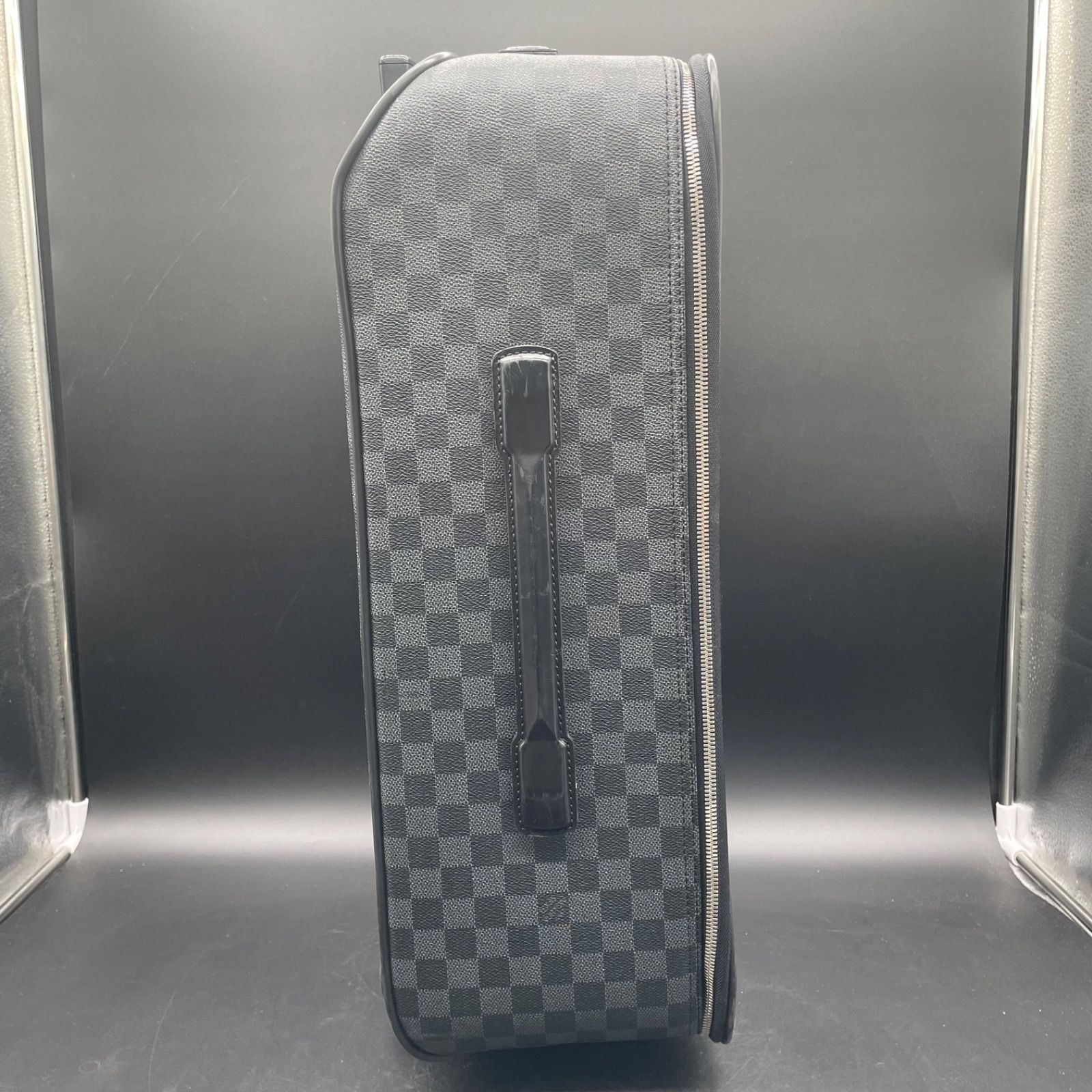 ダミエグラフィトスーツケース