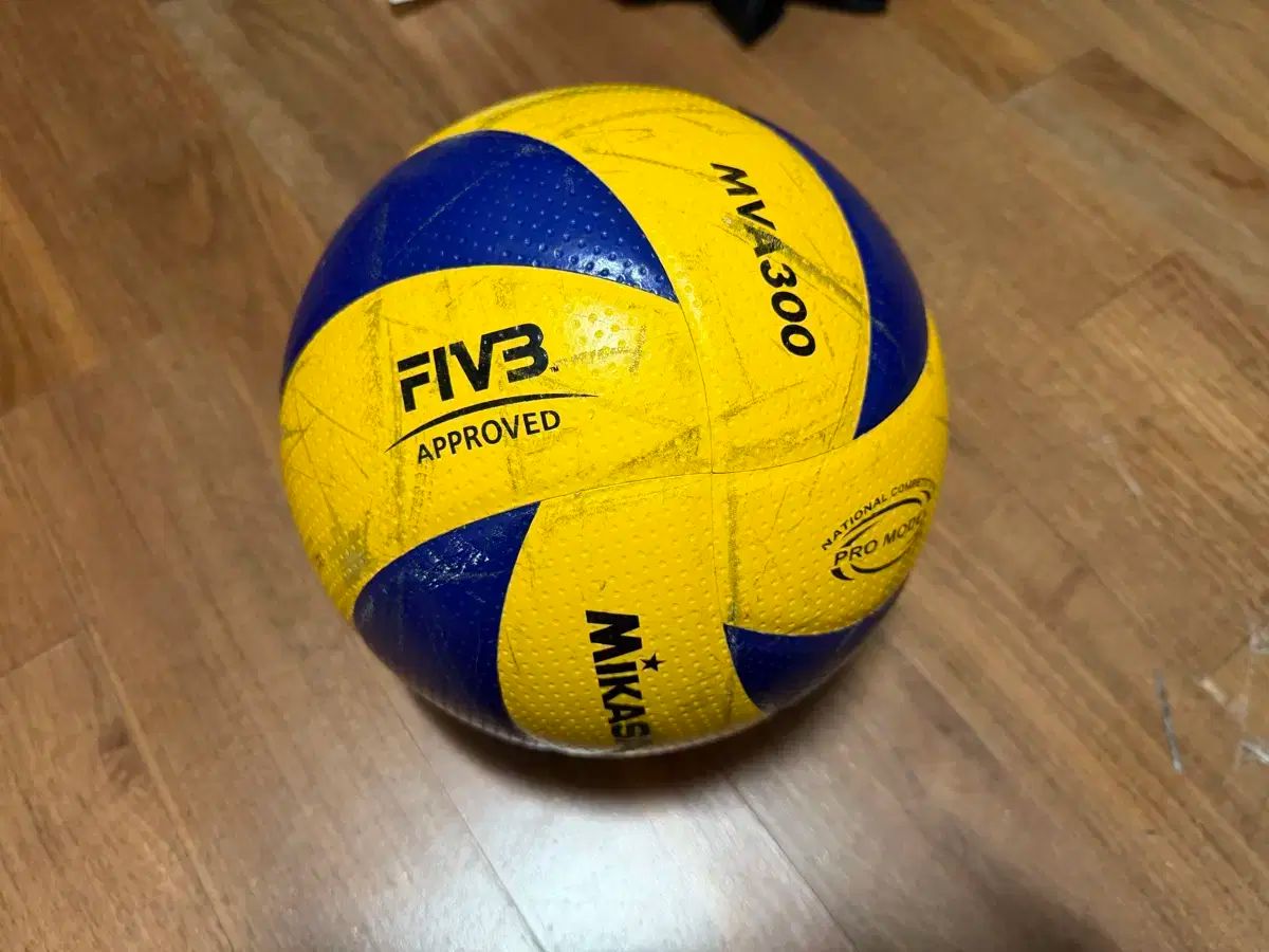 ミカサ MVA300 バレーボール ハイキュー