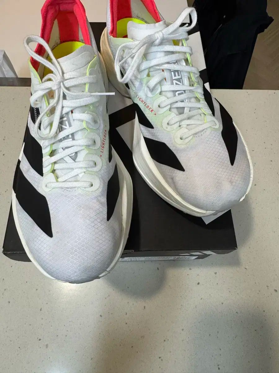 アディダス アディゼロ アディオス Pro 4 260サイズ