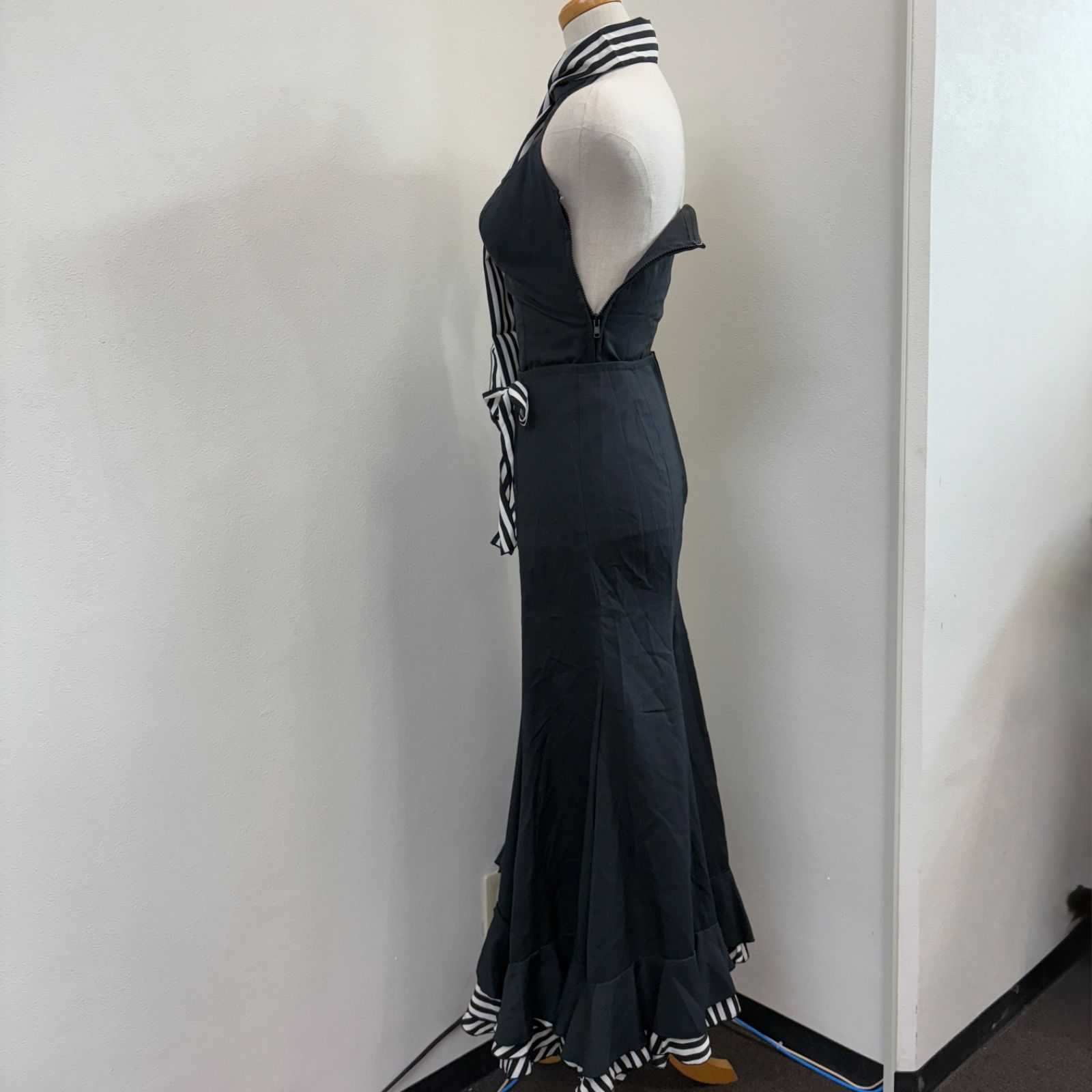 フラメンコ衣装 ツーピース 黒 ストライプ フリル ファルダ