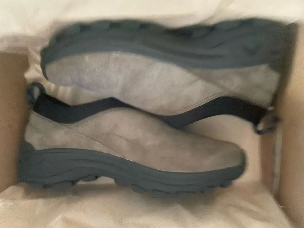 メレル ウィンター モック 3 ガンスモーク