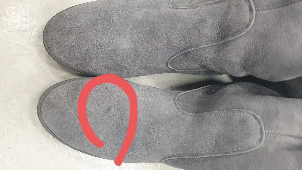 レペット シープスキンスウェード