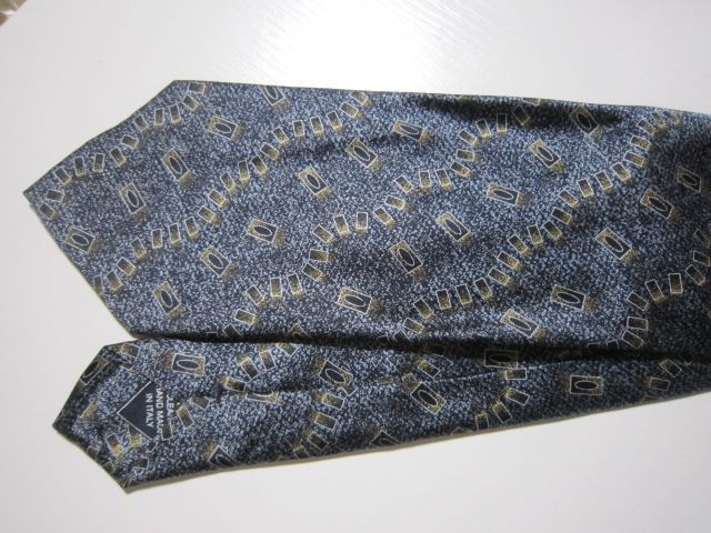 Brioni ブリオーニ ハンドメイド ネクタイ ハンドメイド Brioni ブリオーニ ネクタイ ハンドメイド イタリア製 シルク ブルー系