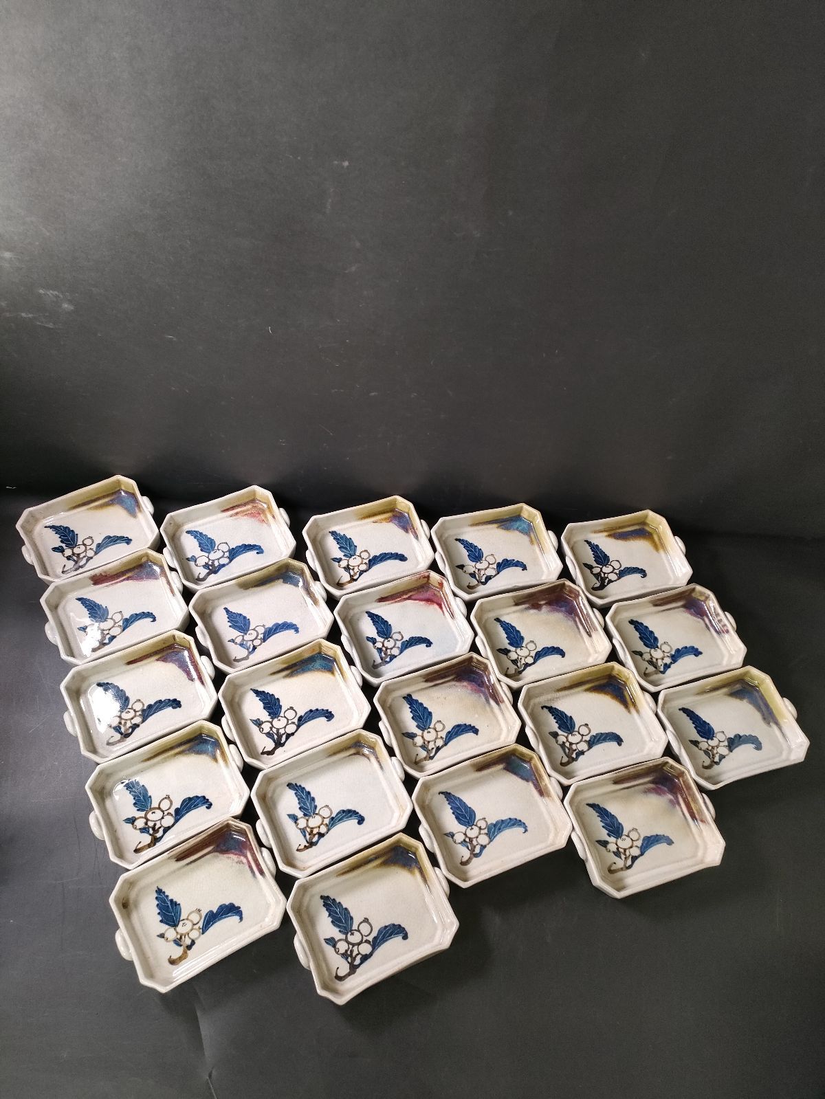 F5-03 織部釉枇杷模様角刺身皿39客 小皿 小鉢 向付 角皿 長皿 刺身皿 銘々皿 懐石料理 懐石道具