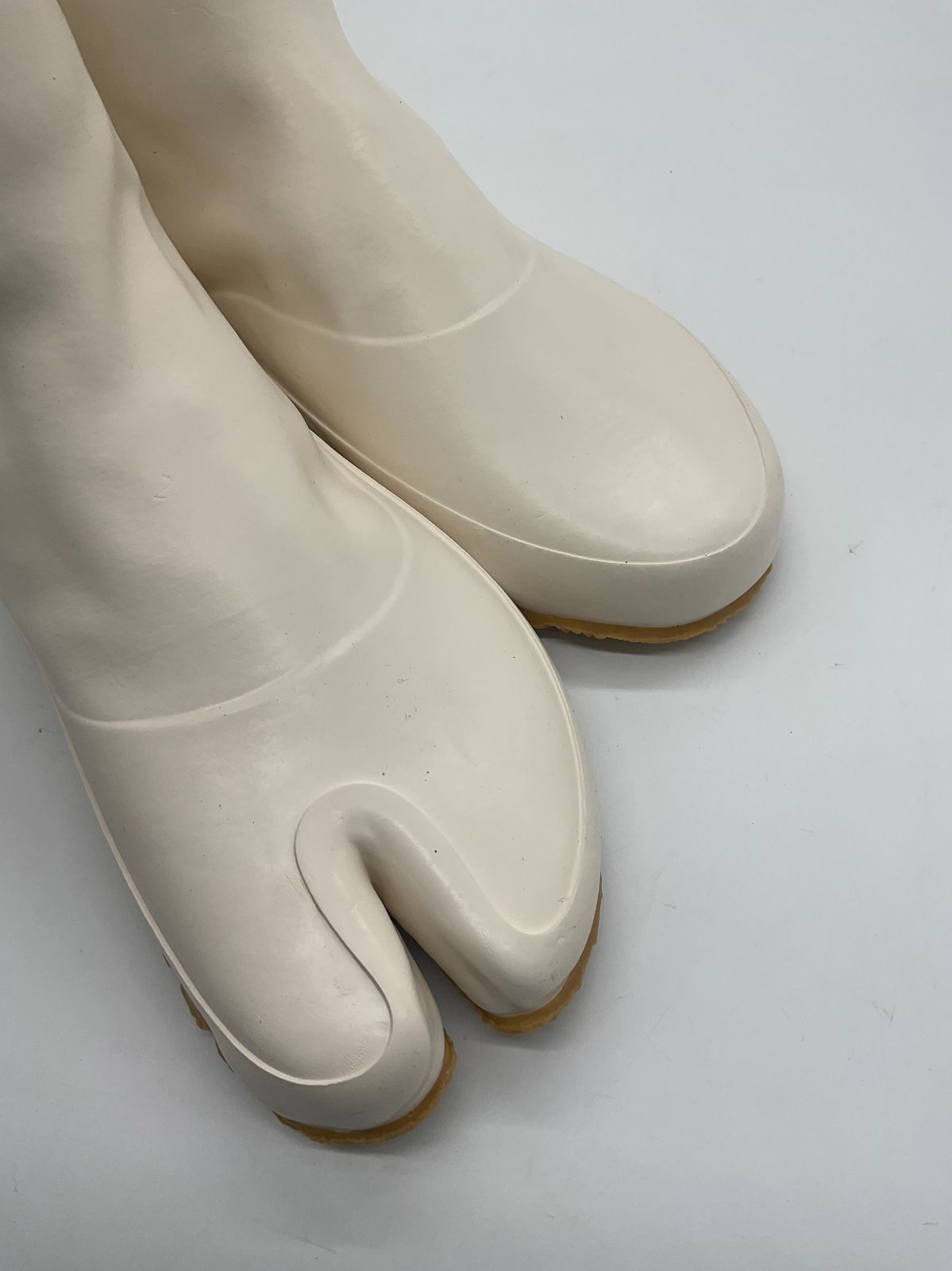 トラクターシューズ涼白