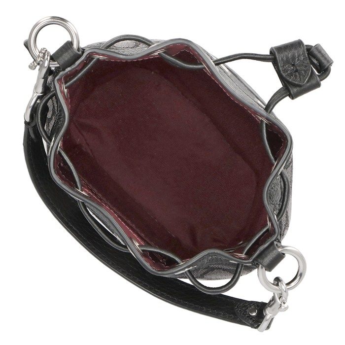 ブラック シグネチャー