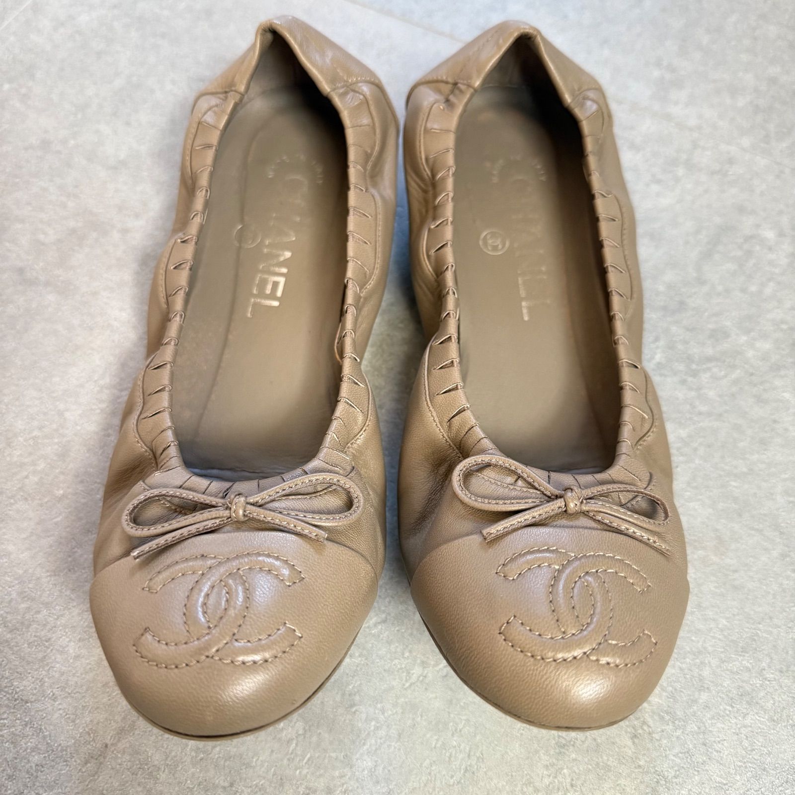 美品 CHANEL シャネル ココマーク リボンバレエシューズ ベージュ 36.5