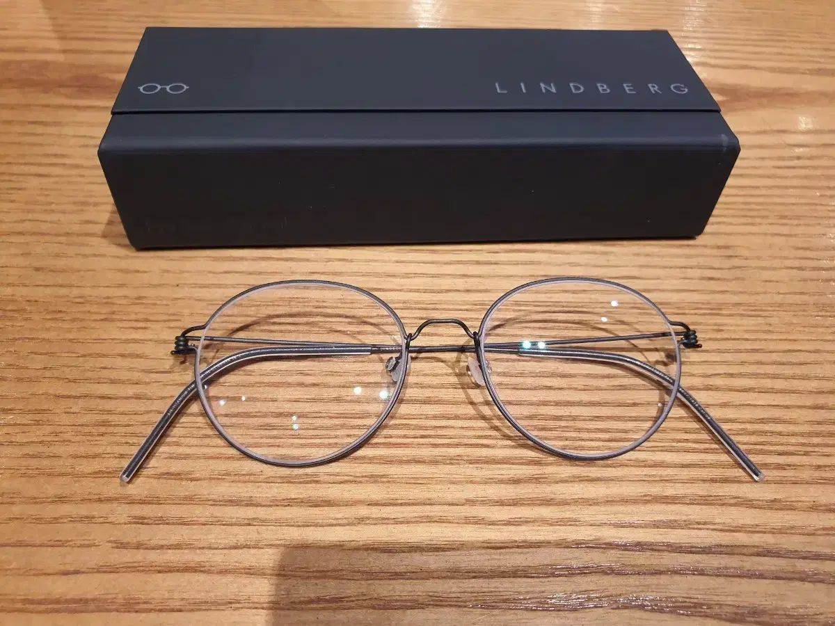 LINDBERG リンドバーグ パント ブラック チタン メガネ