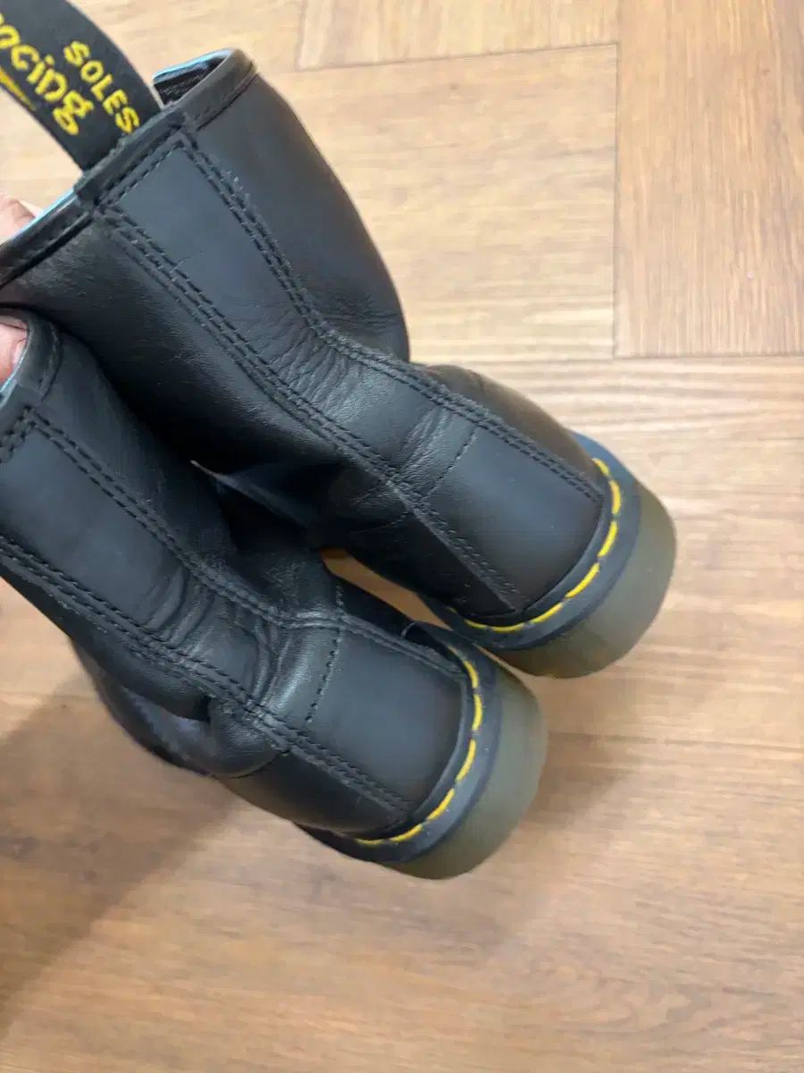 N 33 DR. MARTENS ドクターマーチン 1460