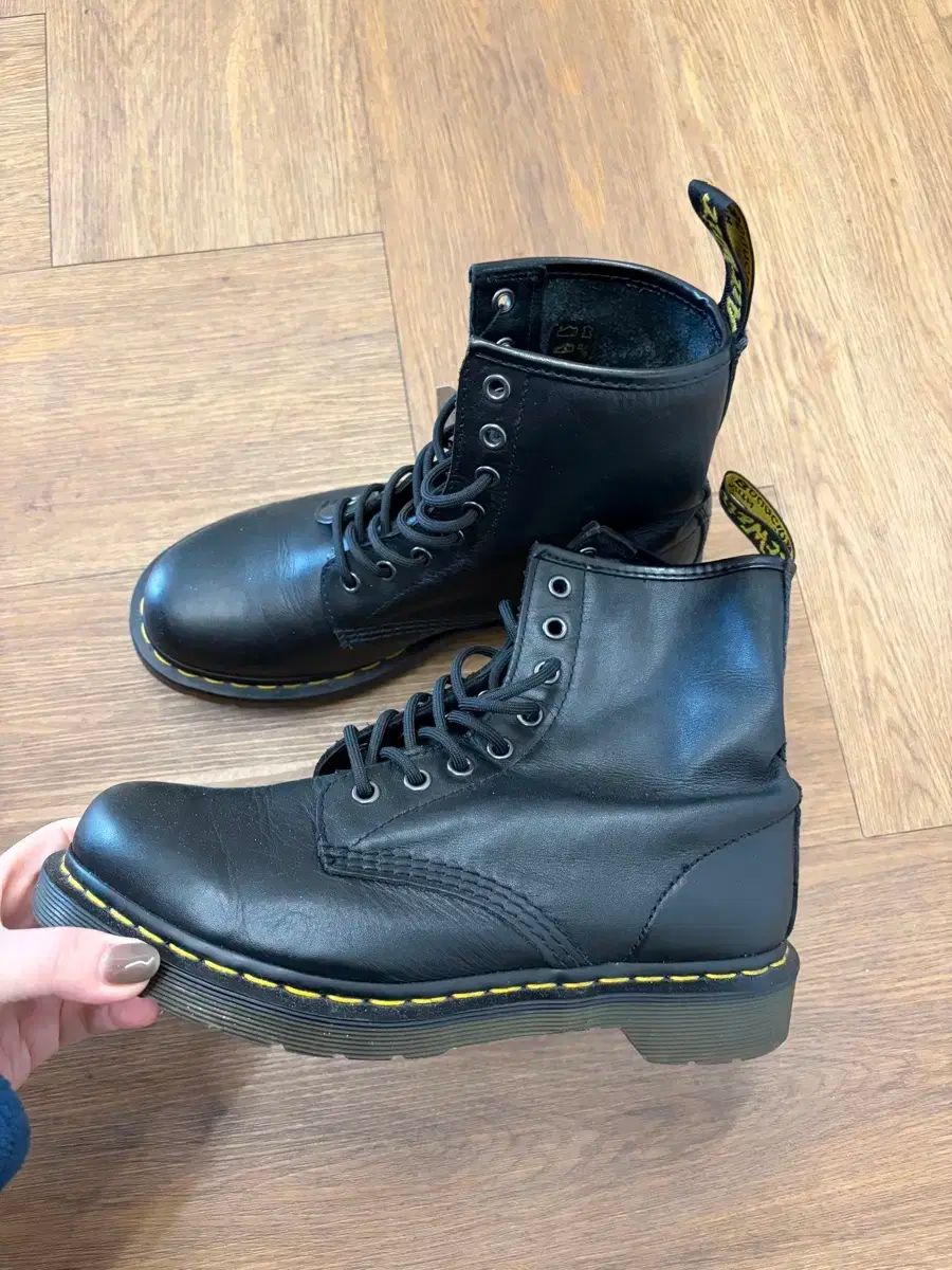 N 33 DR MARTENS ドクターマーチン 1460