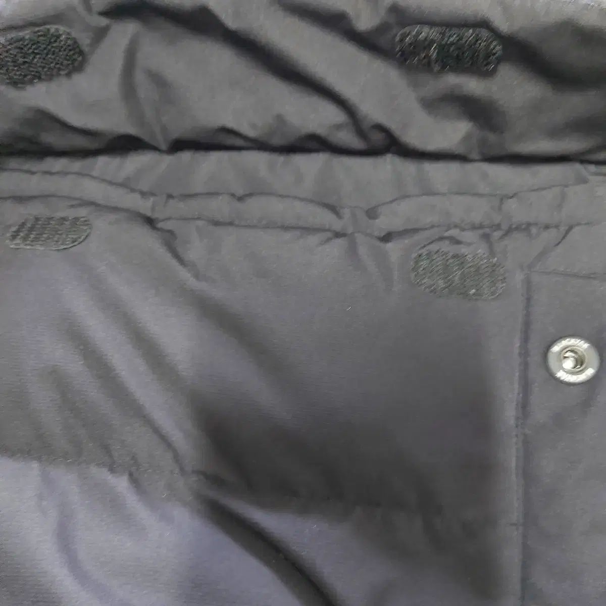 ブラック ダウン