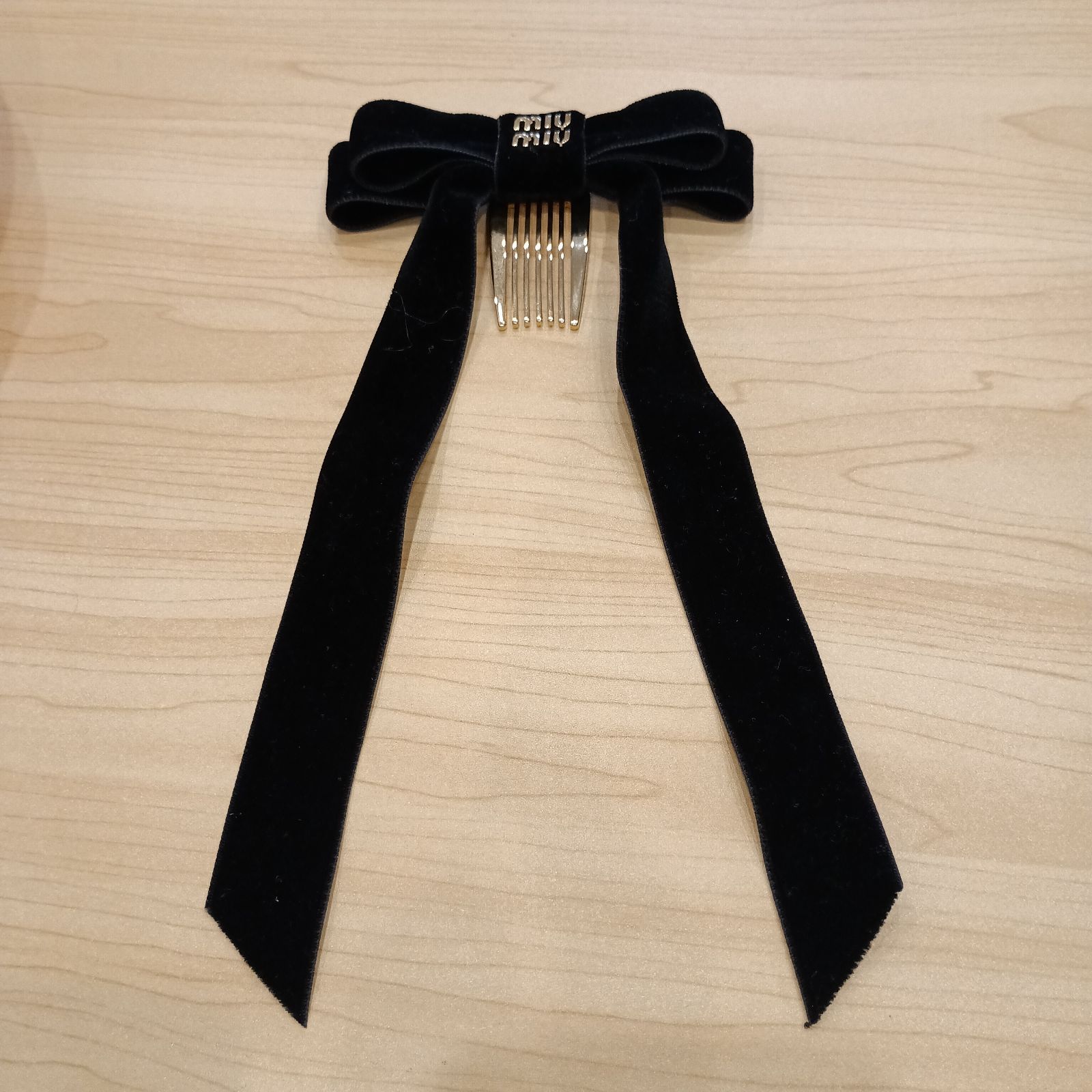 MIUMIU ミュウミュウ リボン付きヘアコーム