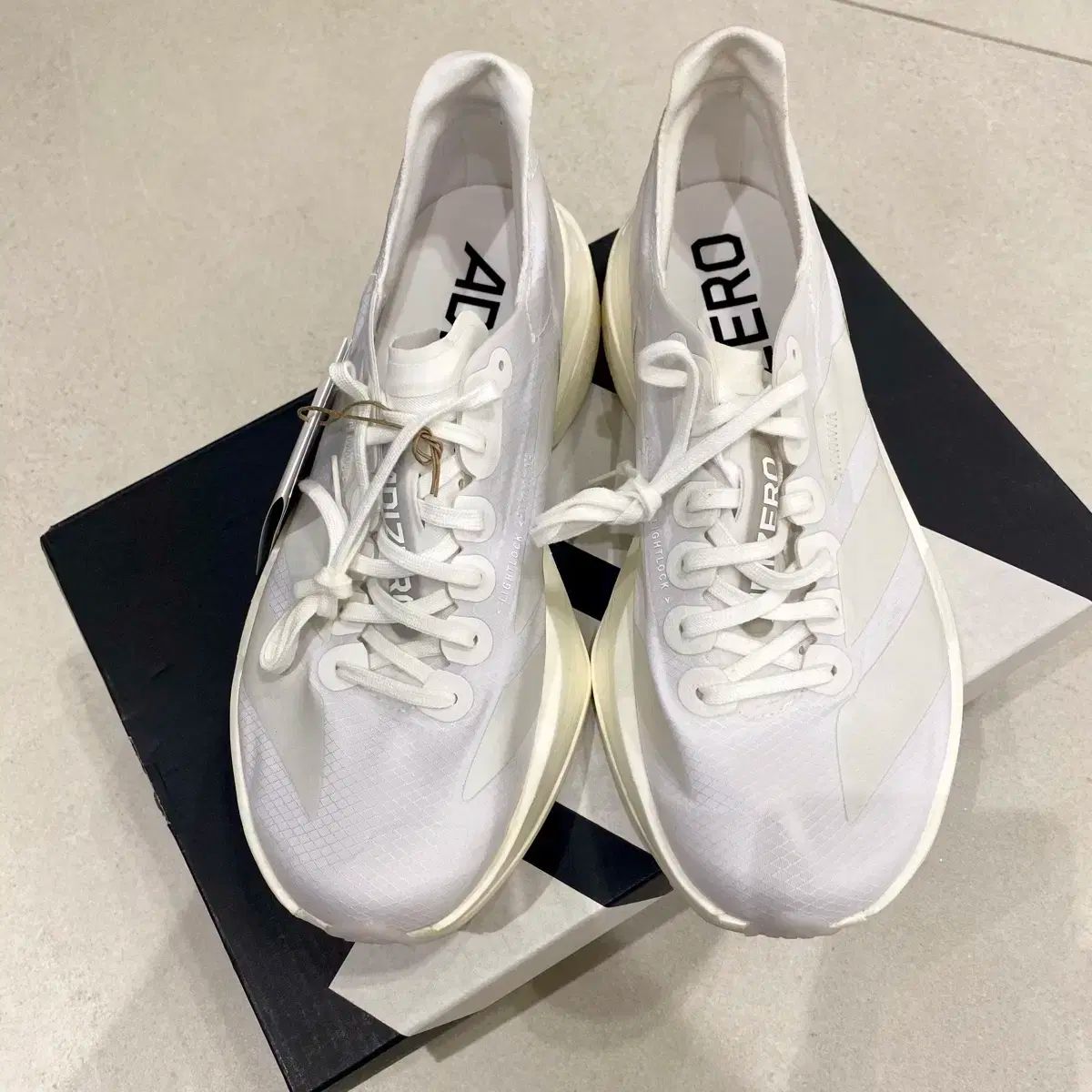 きします アディダス アディゼロ アディオス プロ 4